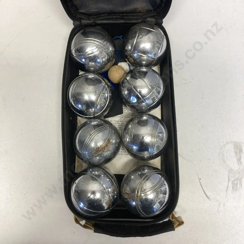 Dunlop Boule Game In Case Image 1++